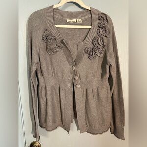 DKNY Jeans vintage grey cardigan, sweater “flowers” on front, XL, EUC